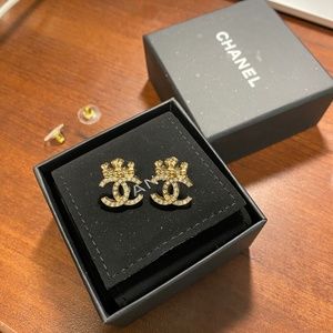 Chanel earrings 22